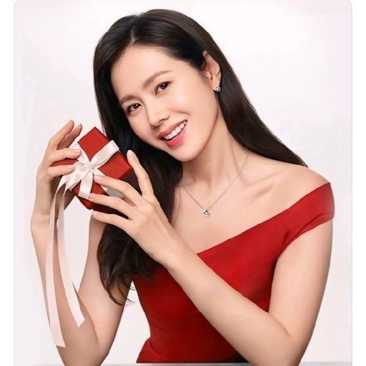 孙艺珍的最新照片