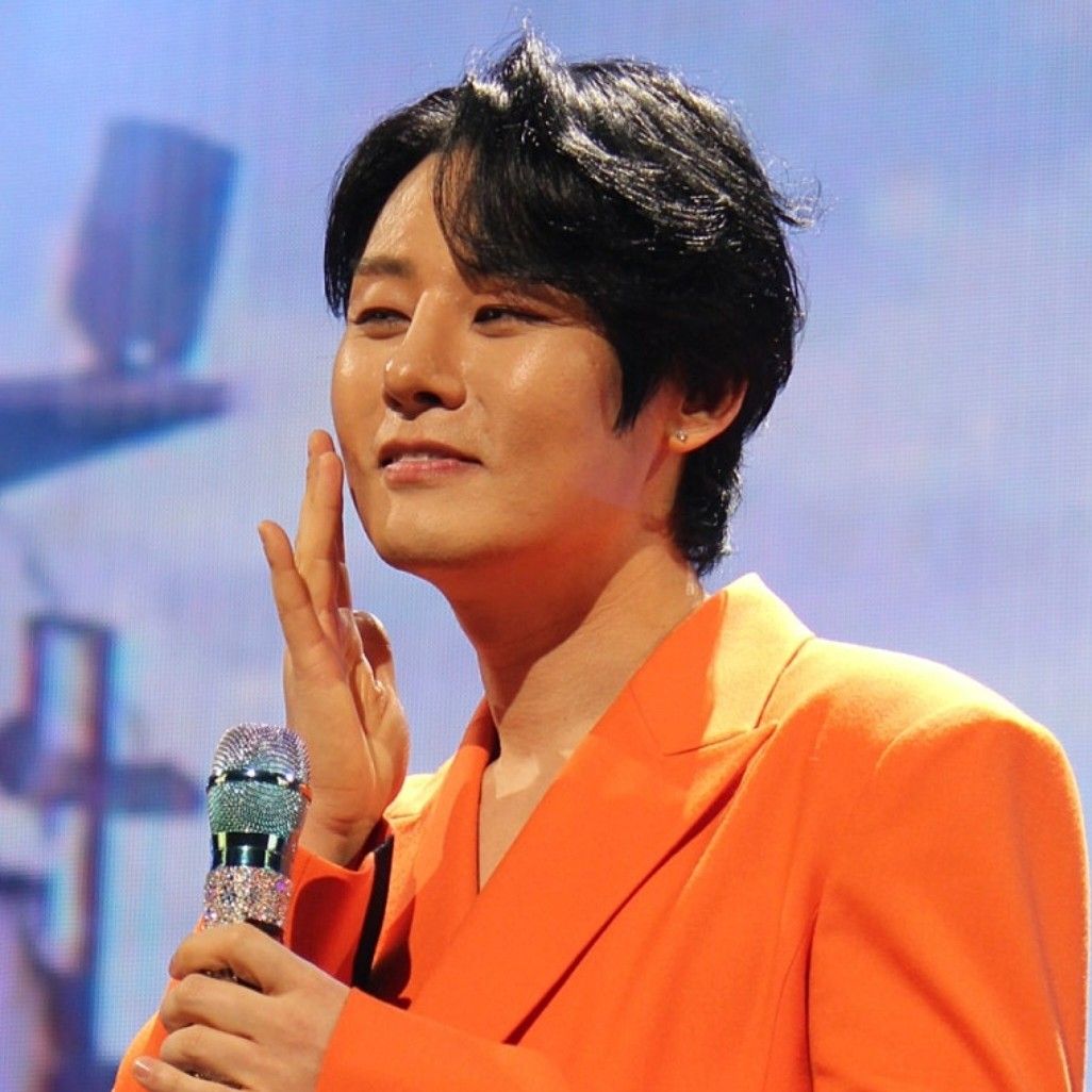 A moment captured by a fan of Kang Moonkyung