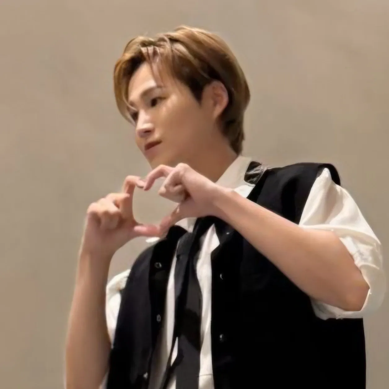 Cuplikan di balik layar dari Kim Heejae