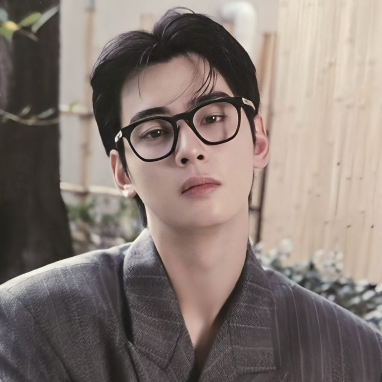 Behind-the-scenes cut of Cha Eunwoo