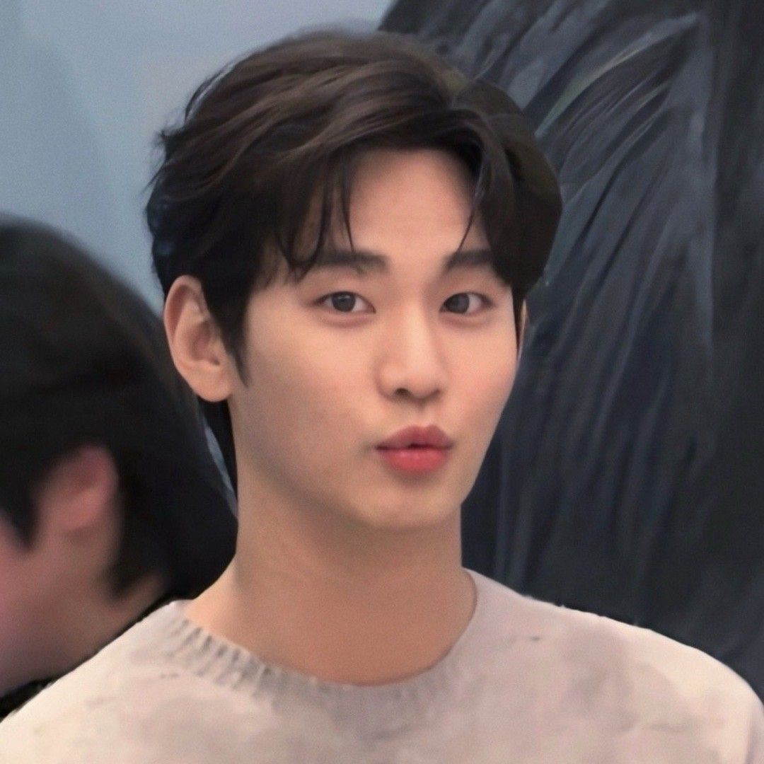 Behind-the-scenes cut of Kim Soohyun