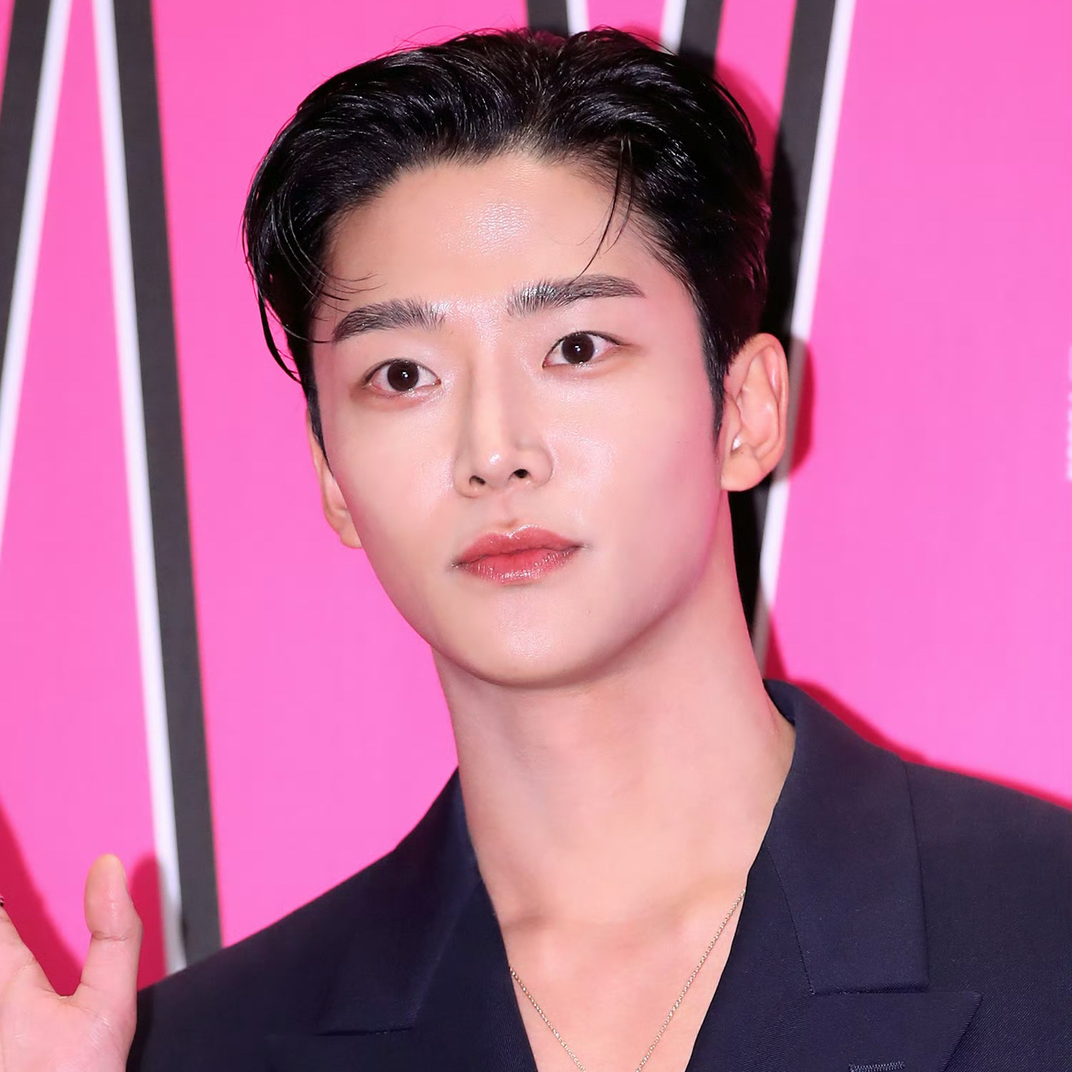 Cuplikan di balik layar dari Rowoon