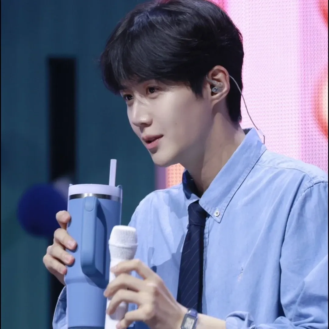 Latest photo of Kim Seonho