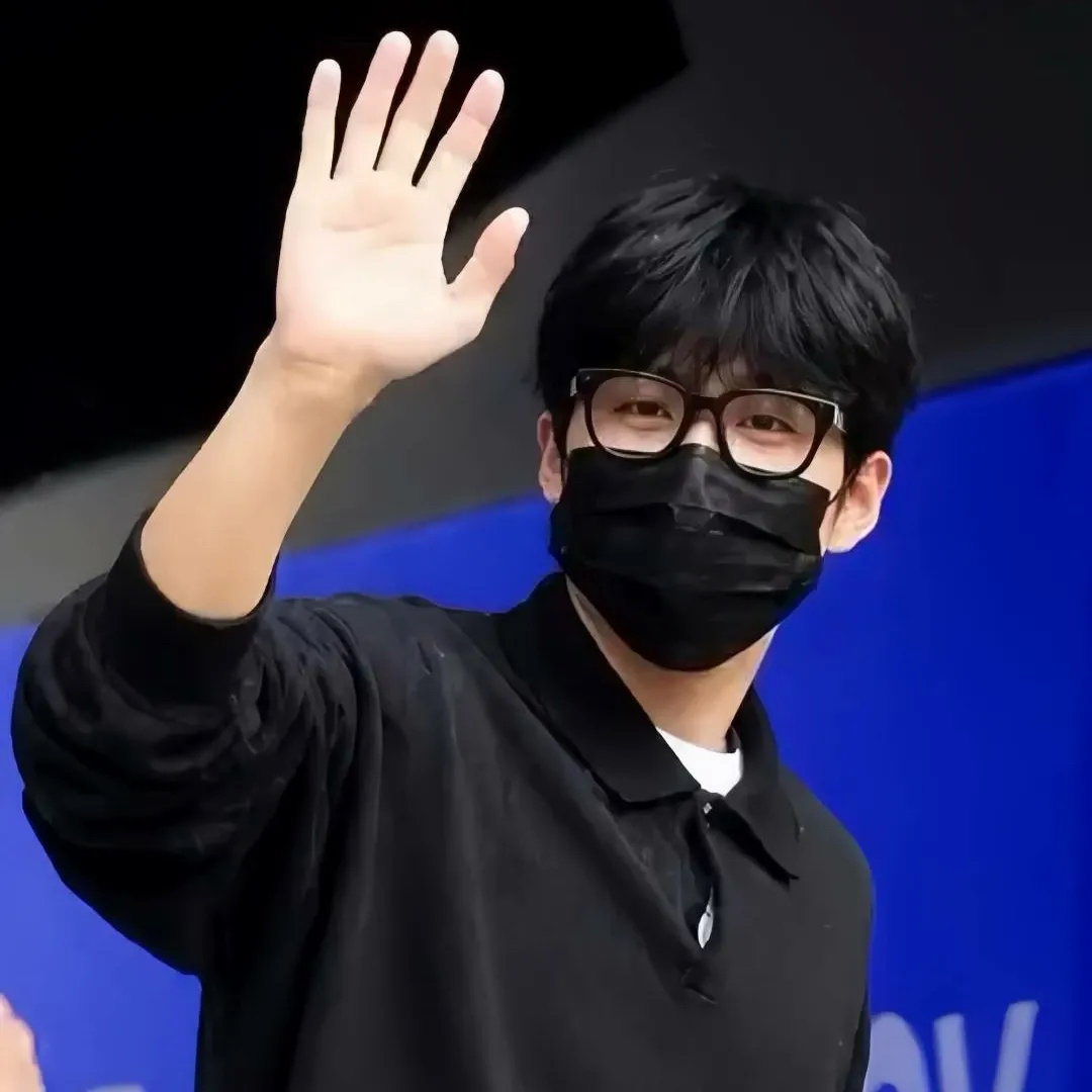 김선호의 최신 사진