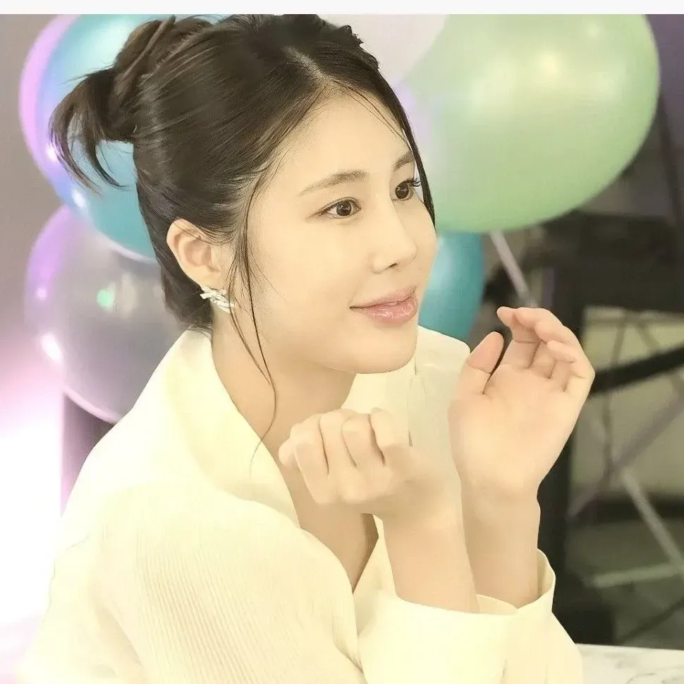 Momen yang diabadikan oleh penggemar Kim Soyou