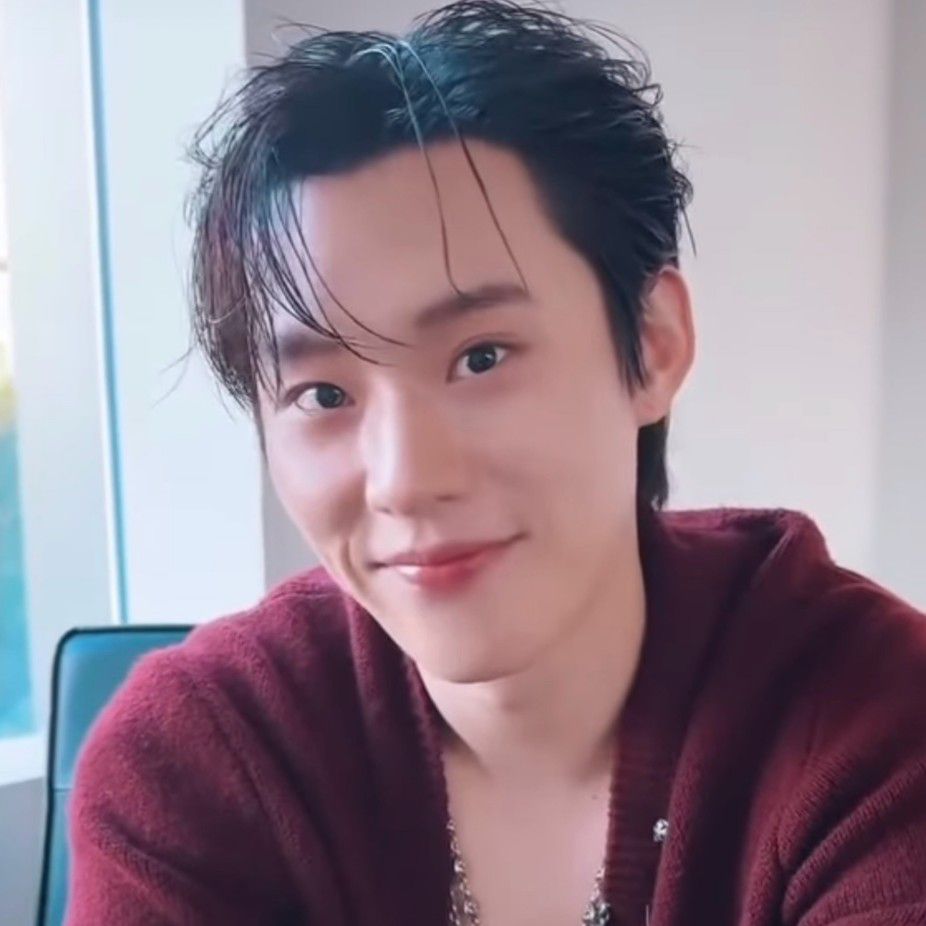 Recent activity shot of Kim Sungcheol