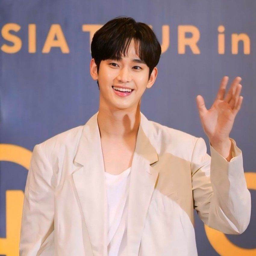 Latest photo of Kim Soohyun