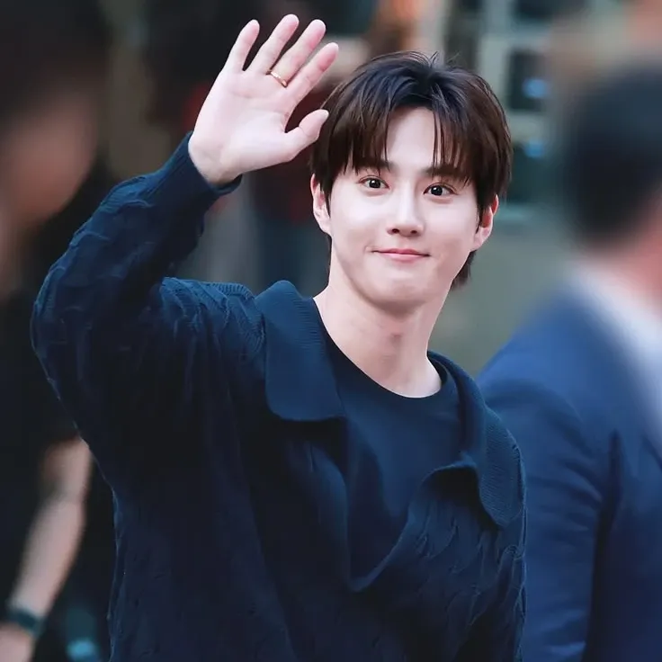 Latest photo of Suho