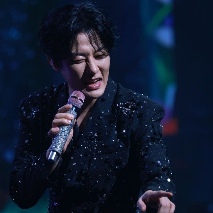 A moment captured by a fan of Kang Moonkyung