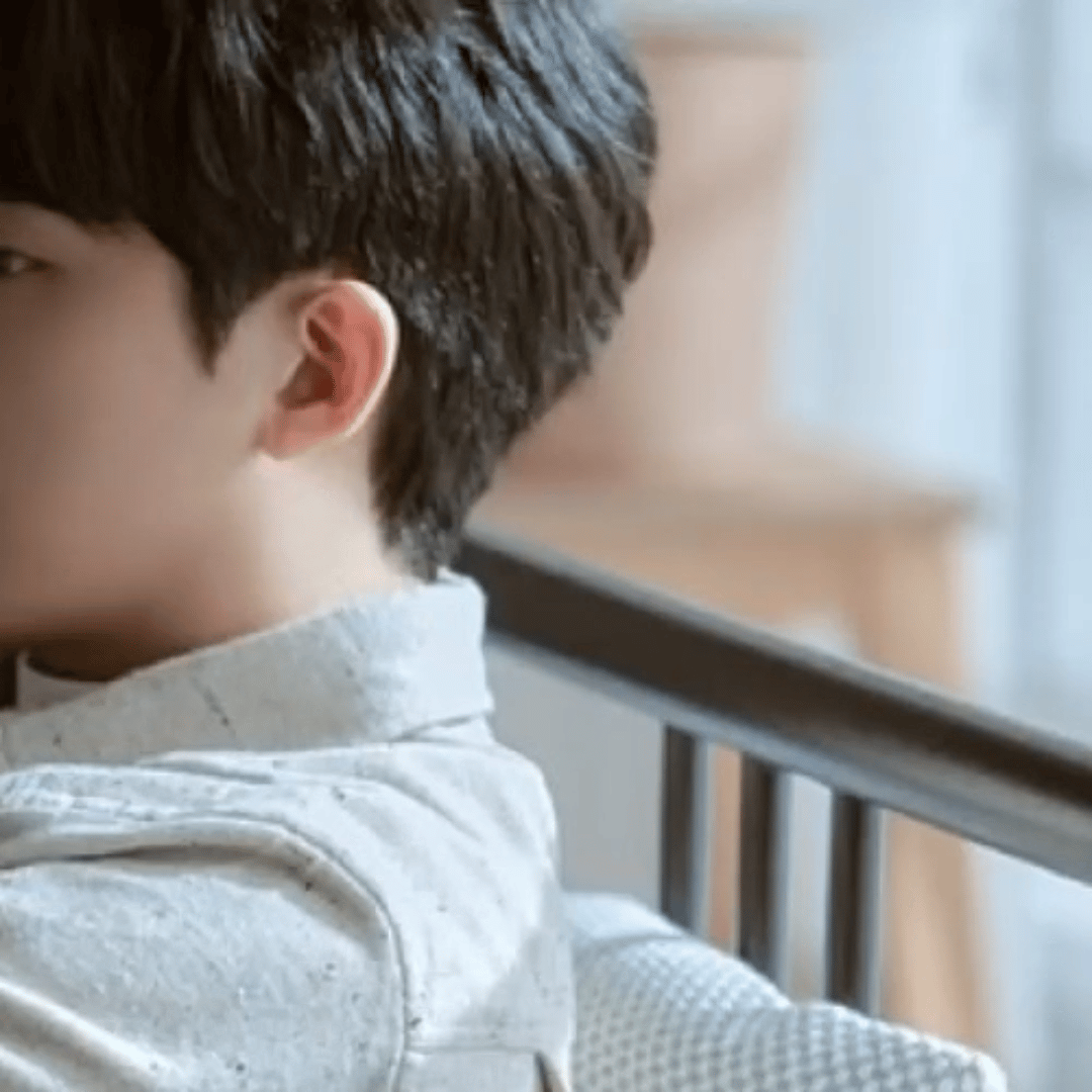 A moment captured by a fan of Son Hojun