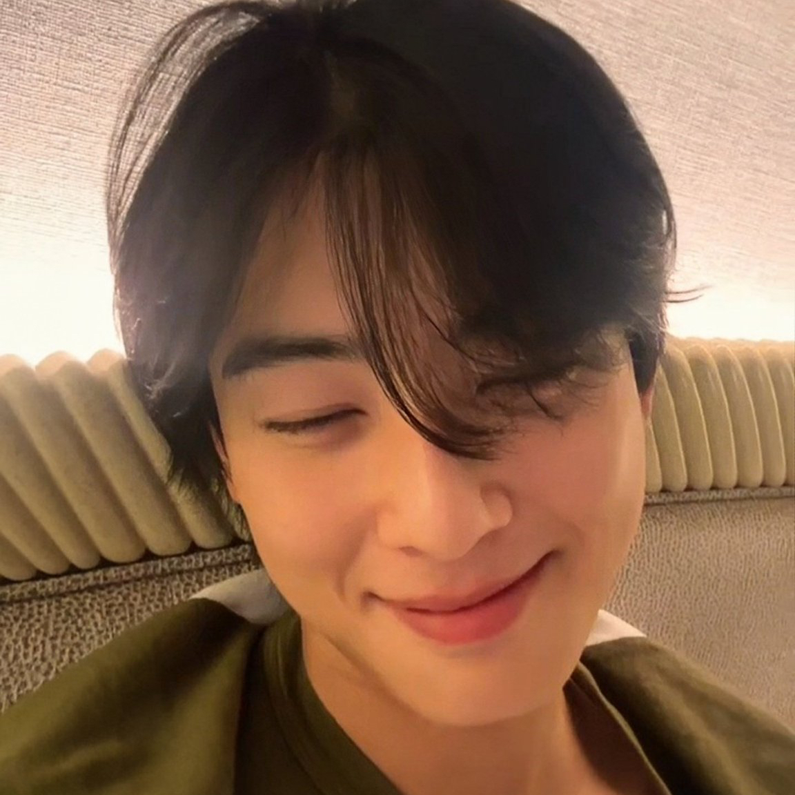 A moment captured by a fan of Cha Eunwoo