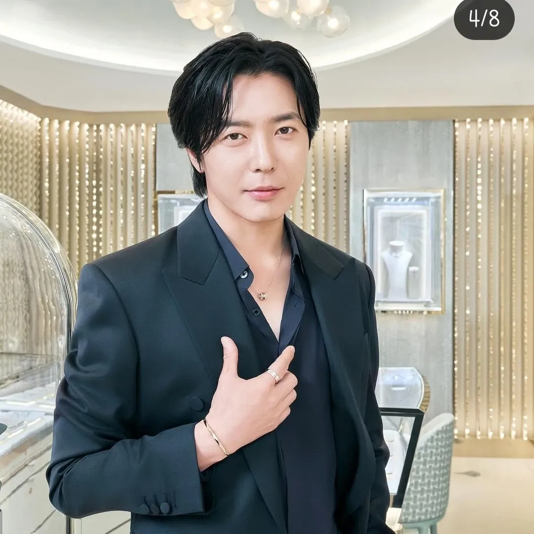 Cuplikan di balik layar dari Kim Jaewook