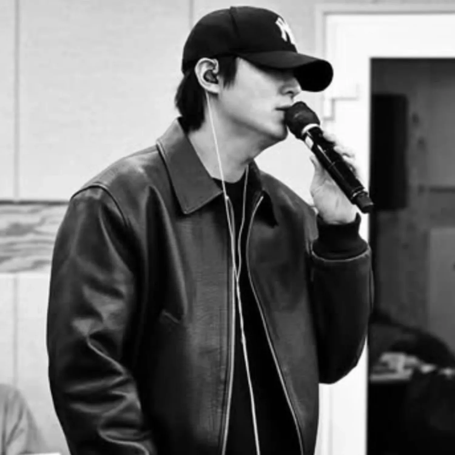 Behind-the-scenes cut of Lee Minho