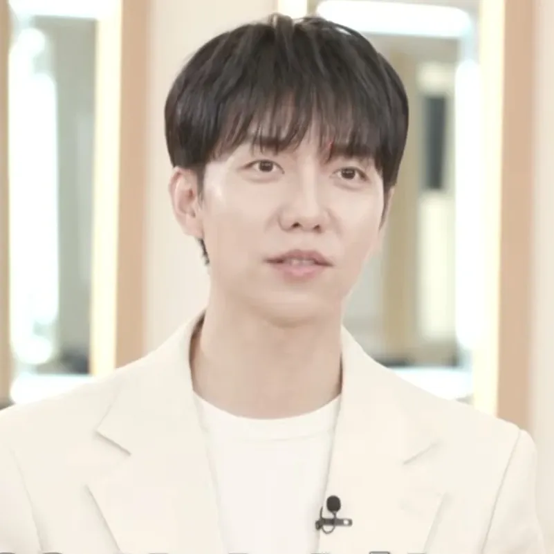 Latest photo of Lee Seunggi