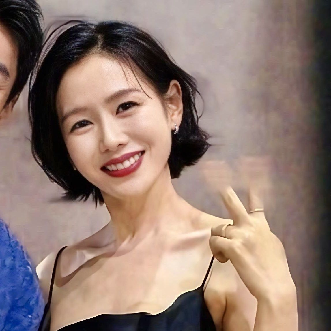 粉丝拍下的孙艺珍瞬间