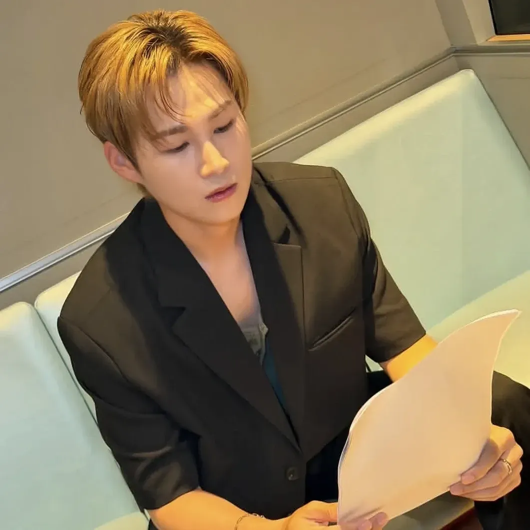 김희재의 비하인드 컷