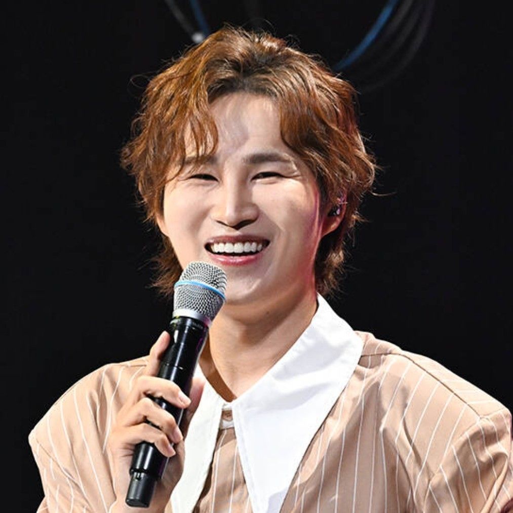 Behind-the-scenes cut of Kim Heejae