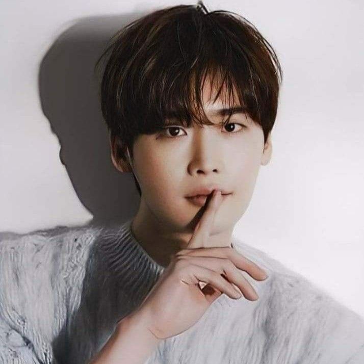 Recent activity shot of Lee Jongsuk