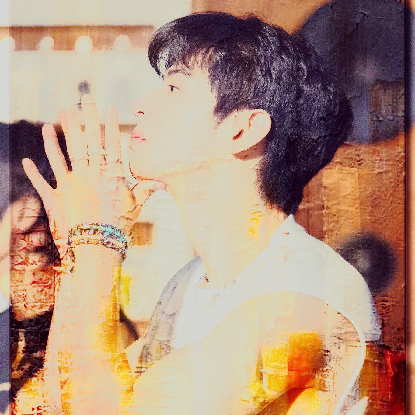 Behind-the-scenes cut of Cha Eunwoo