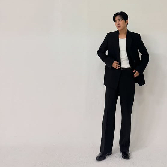 Behind-the-scenes cut of Lee Sangyeob