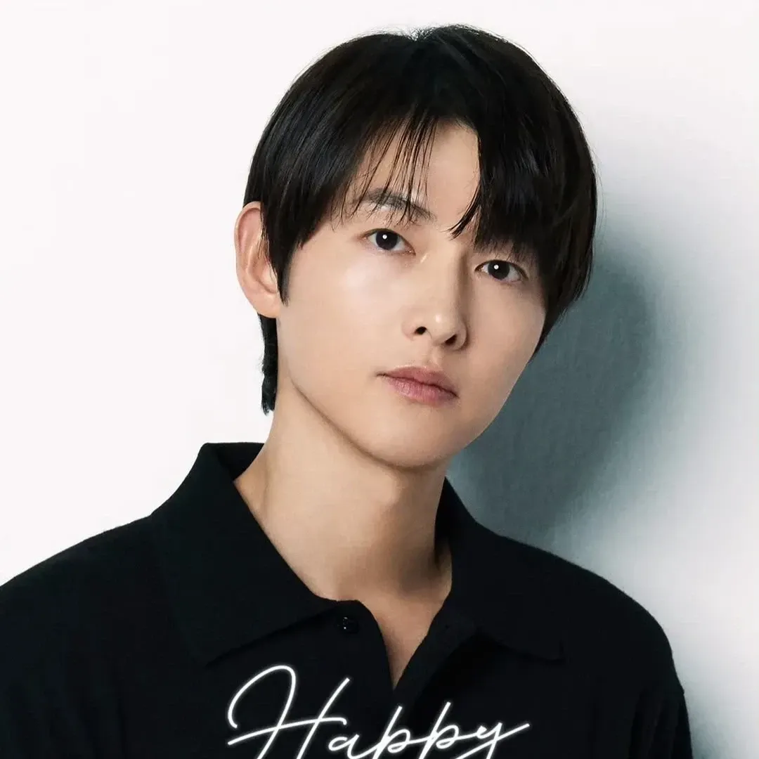 Latest photo of Song Joongki