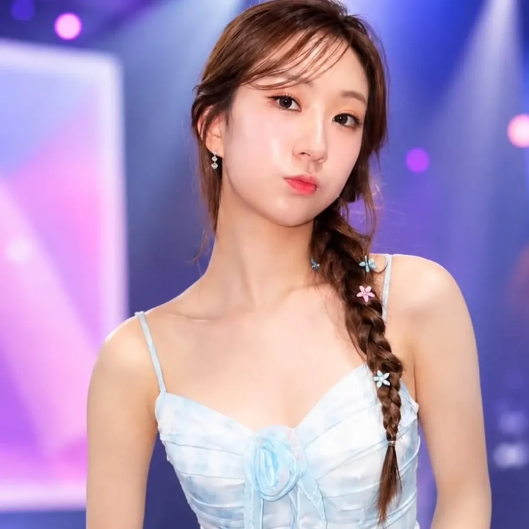 Momen yang diabadikan oleh penggemar Jeon Yujin