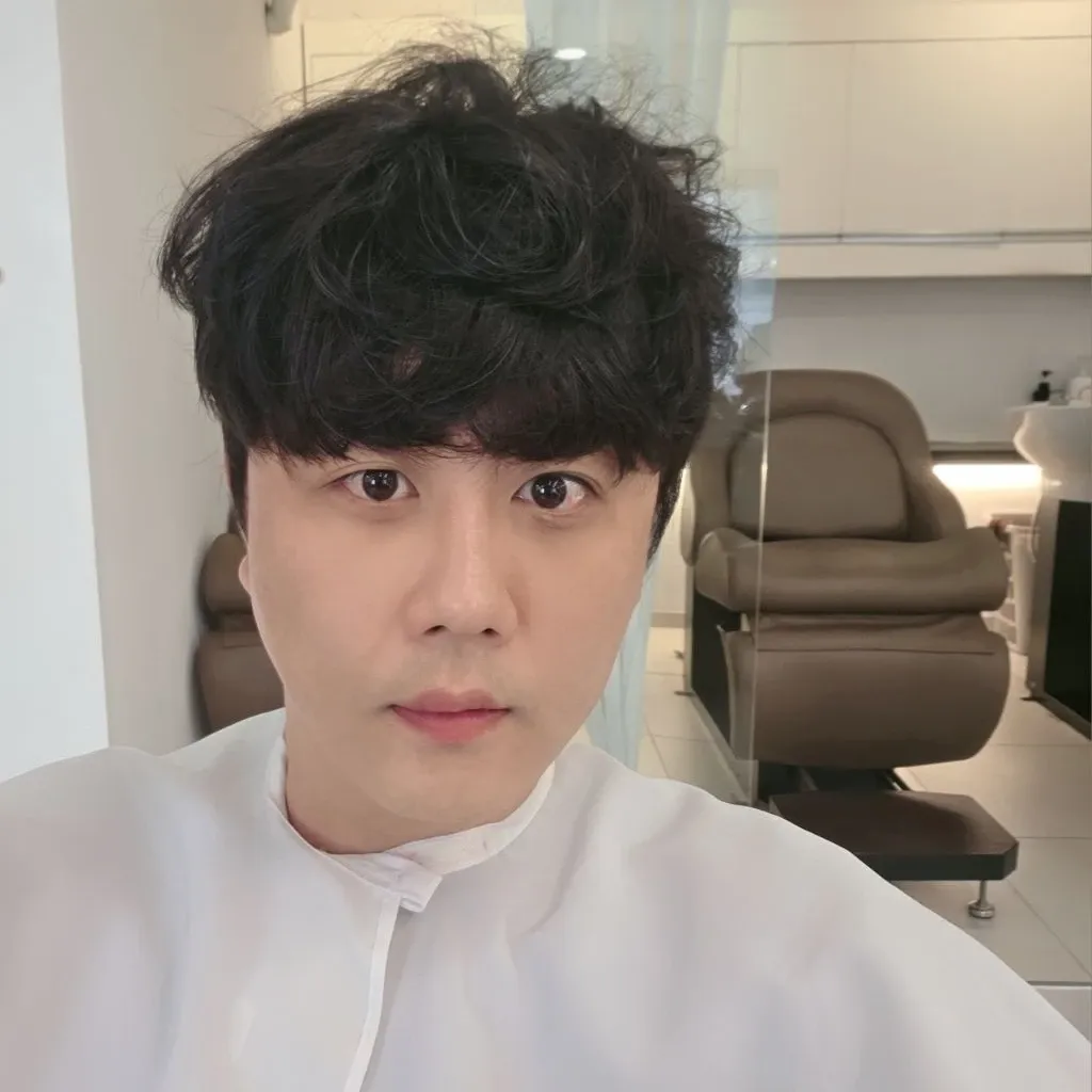 Behind-the-scenes cut of Jin Haesung