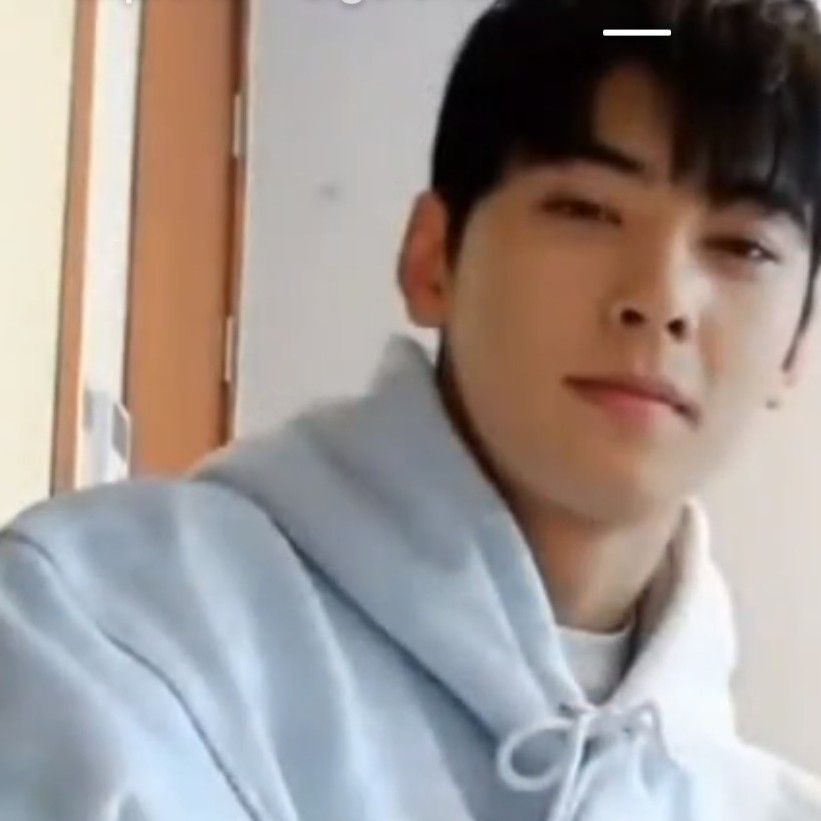 Foto terbaru dari Cha Eunwoo