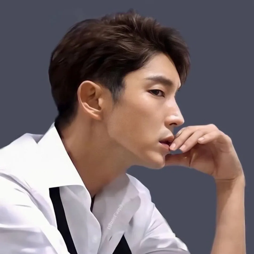 이준기의 최신 사진