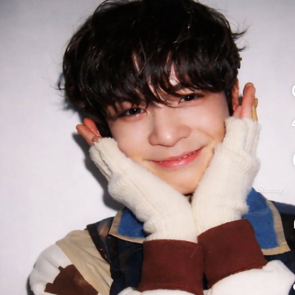 Behind-the-scenes cut of Jeong Dongwon