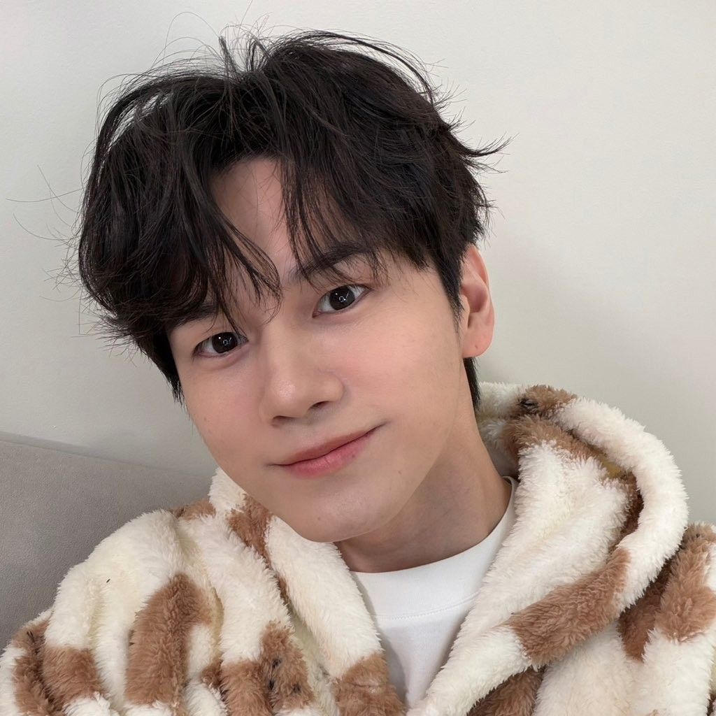 A moment captured by a fan of Ong Seongwu