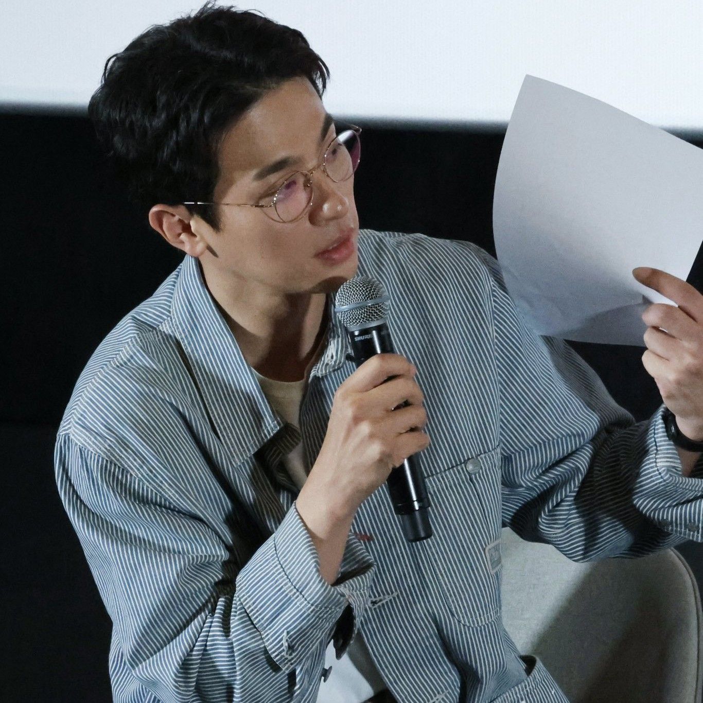 Behind-the-scenes cut of Park Jeongmin