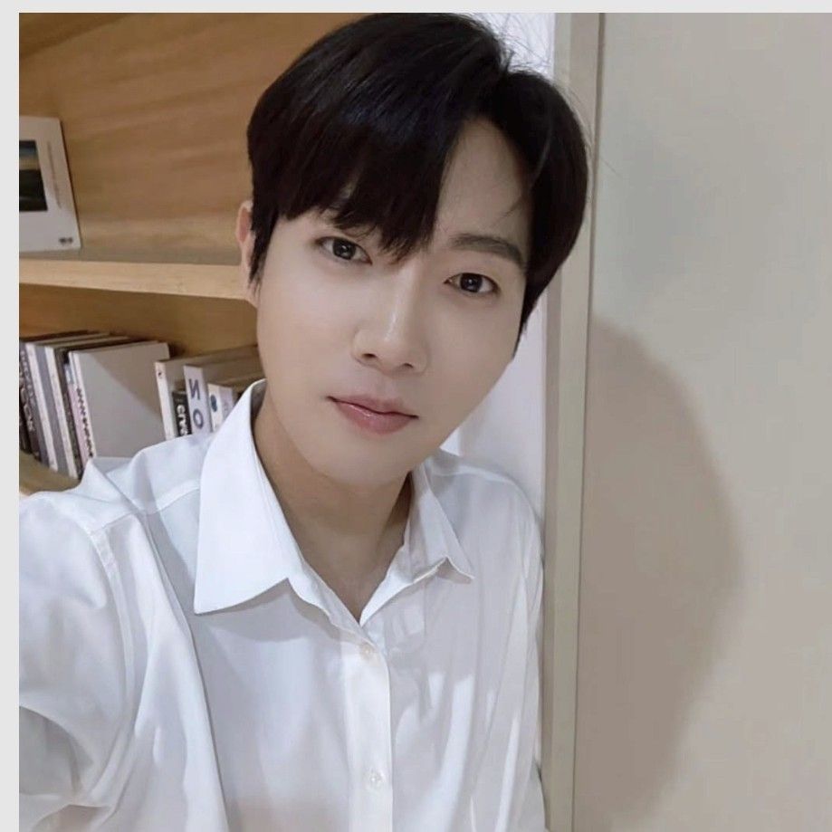 Recent activity shot of Son Taejin