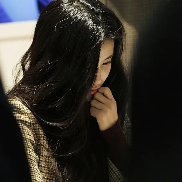 Behind-the-scenes cut of Kim Taeri