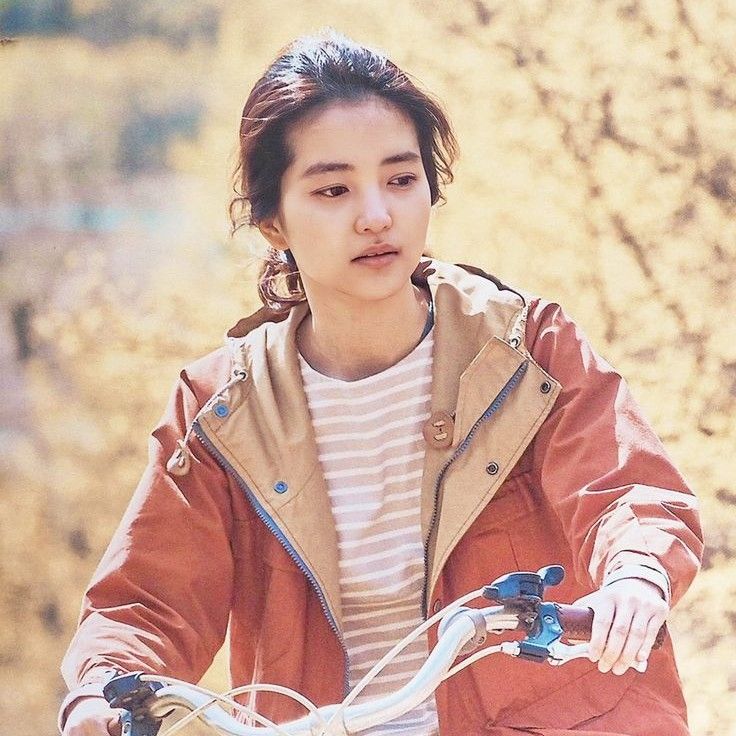 Behind-the-scenes cut of Kim Taeri