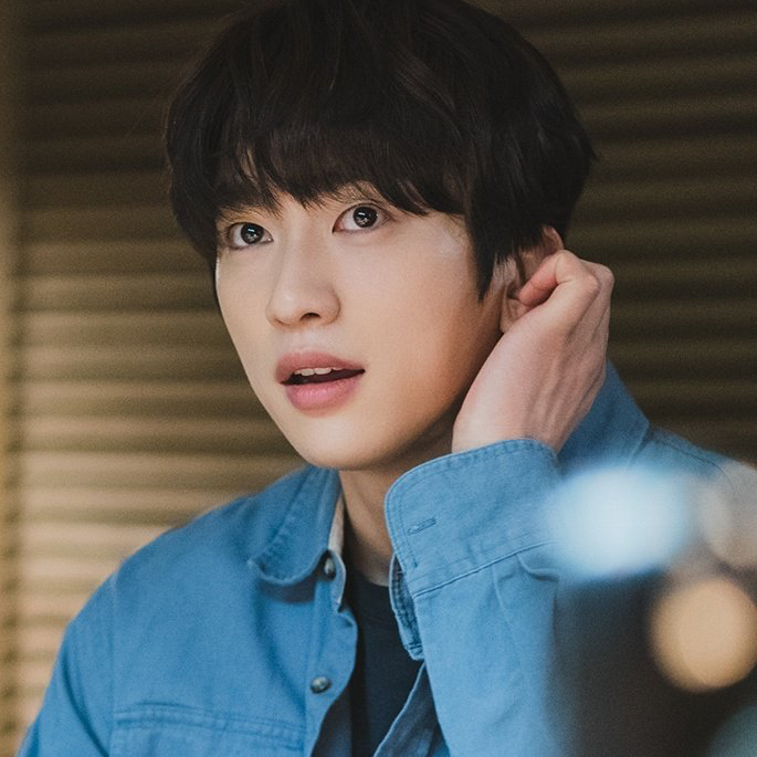 Recent activity shot of Park Jinyoung