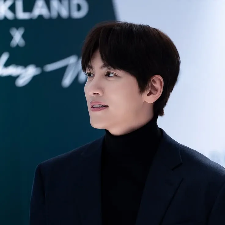 Latest photo of Ji Changwook