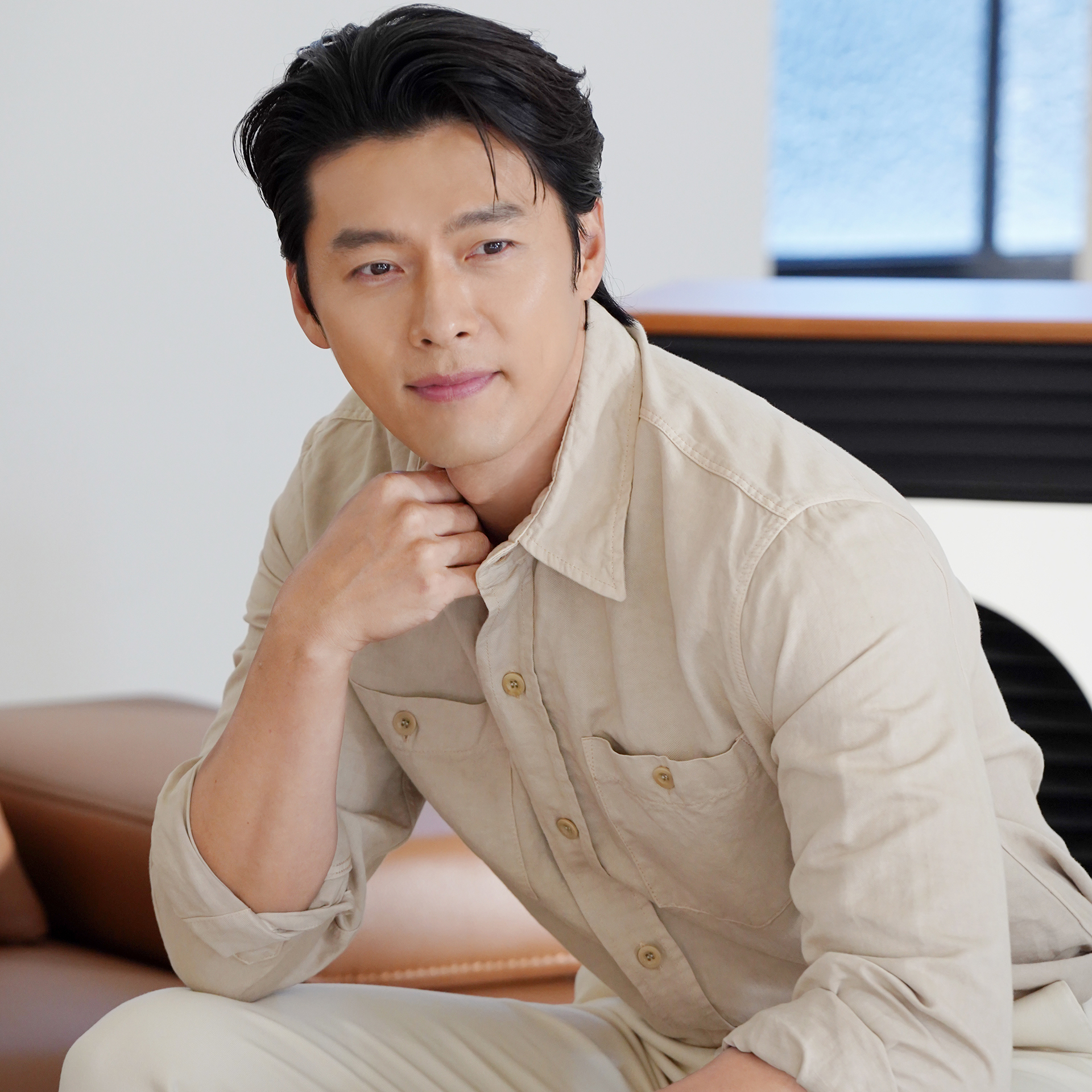 Momen yang diabadikan oleh penggemar Hyun Bin