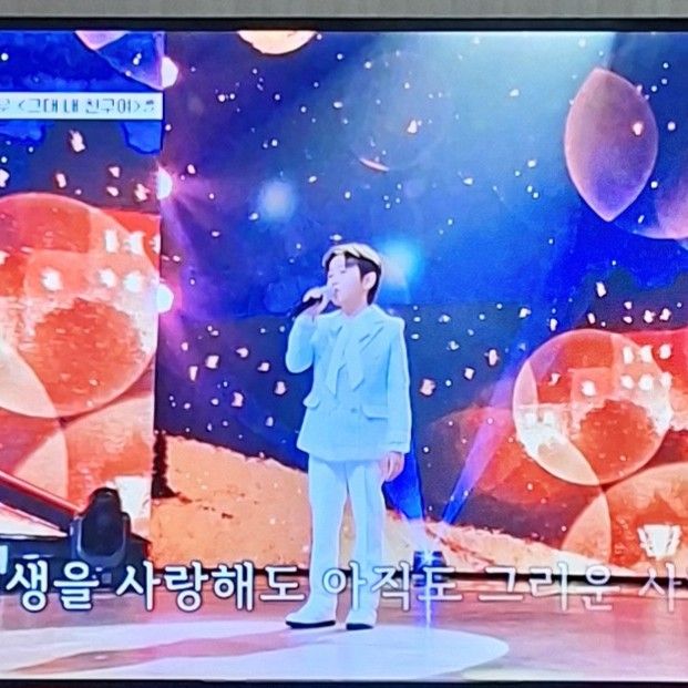 Behind-the-scenes cut of You Jiwoo