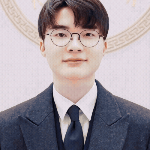 Latest photo of Faker