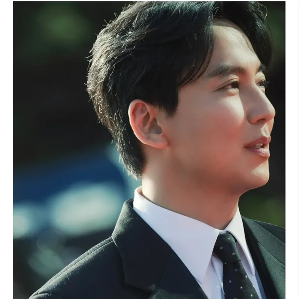 Top moment of Kim Namgil selected by the fandom