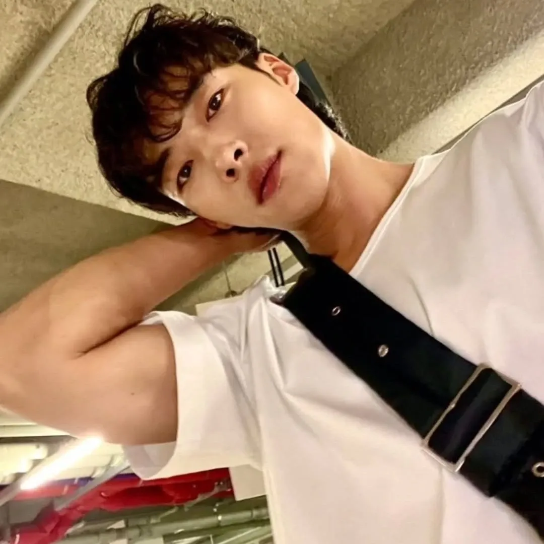 A moment captured by a fan of Woo Dohwan