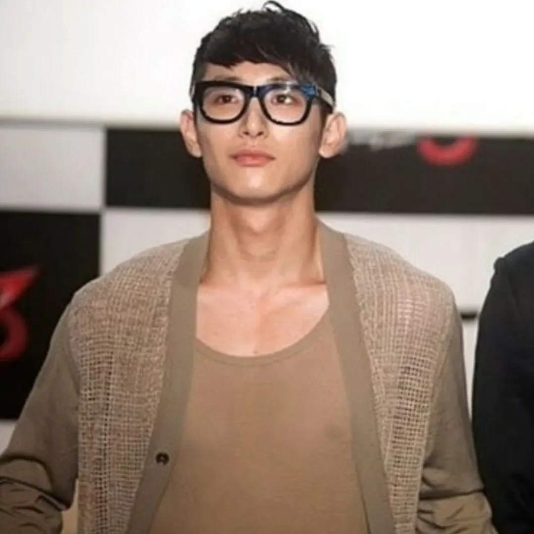 Behind-the-scenes cut of Lee Soohyuk