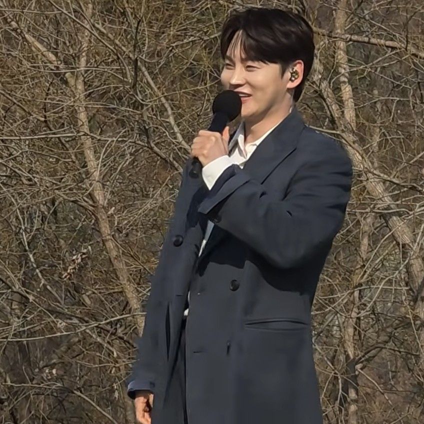 朴瑞鎮的最新照片