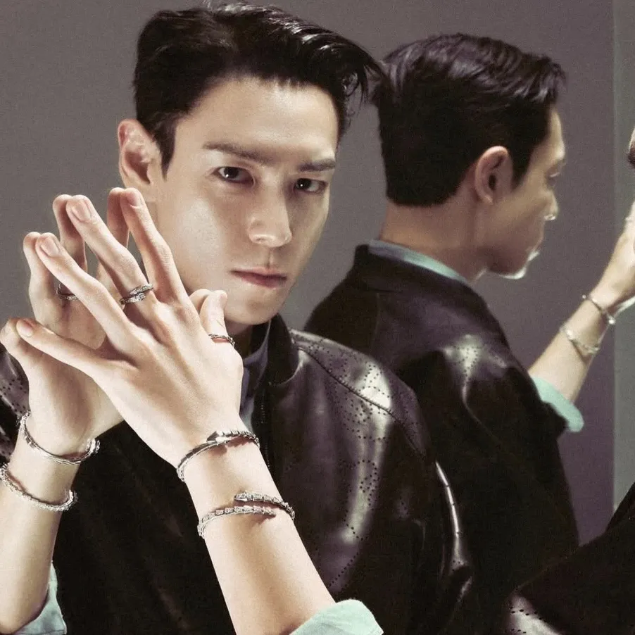 A moment captured by a fan of T.O.P