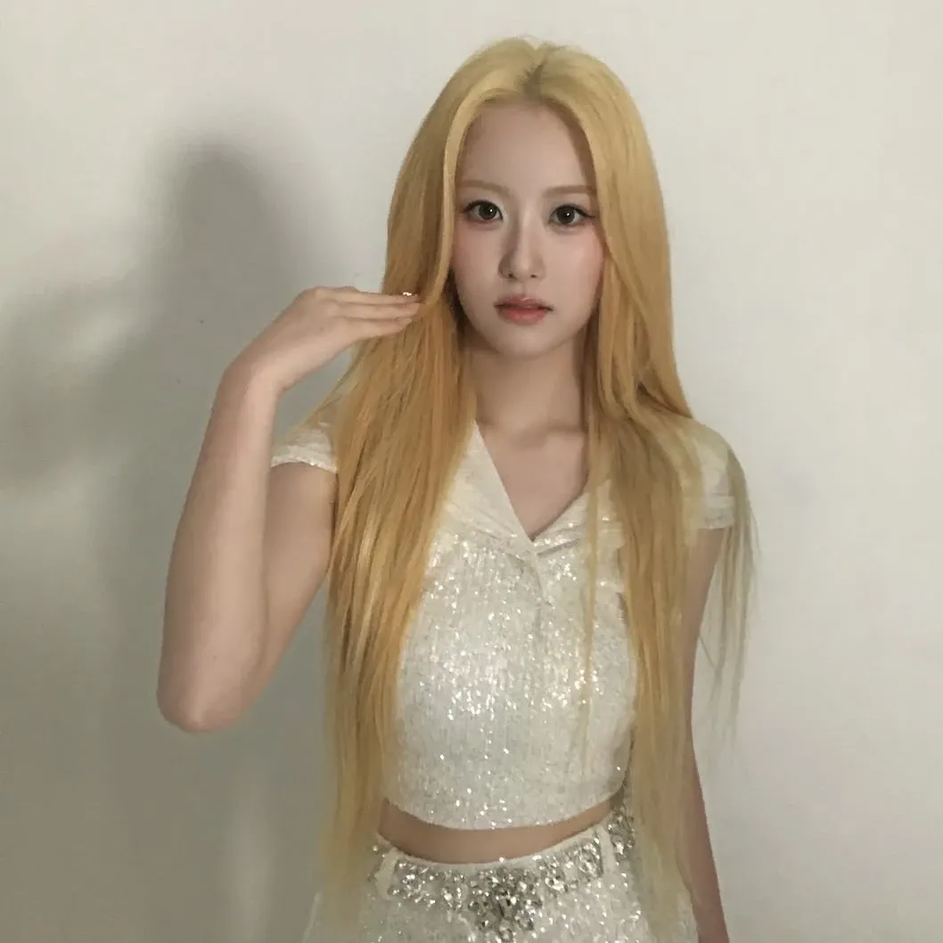 Behind-the-scenes cut of Oh Yujin