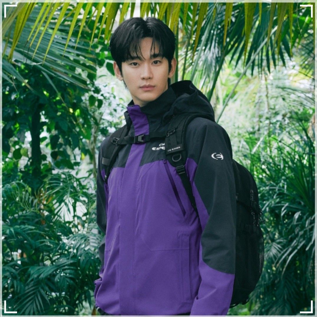 粉丝拍下的金秀贤瞬间