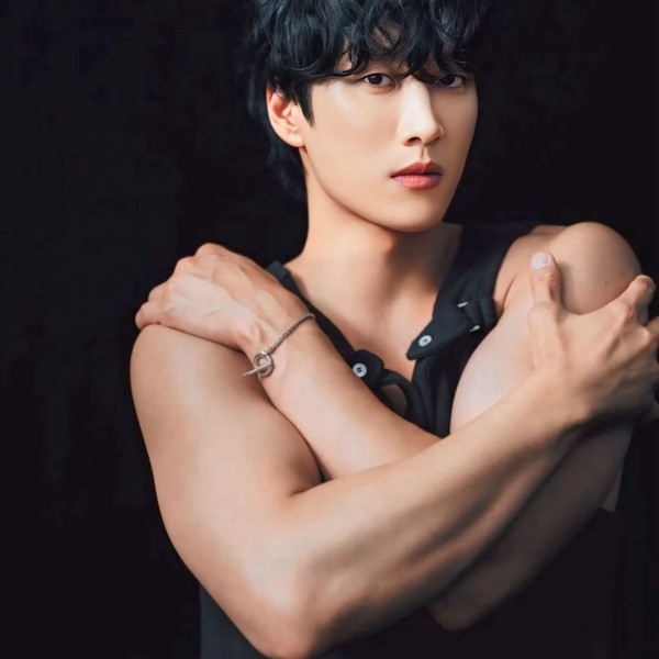 Popular profile image of Ahn Bohyun selected by vote