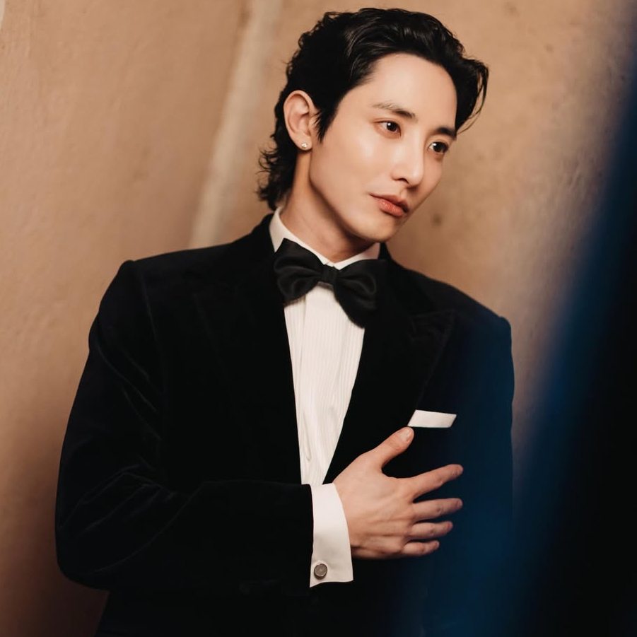 粉丝拍下的李洙赫瞬间