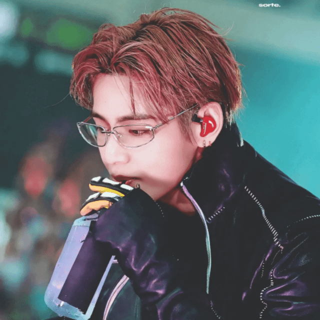 Latest photo of Kim Taehyung (V)